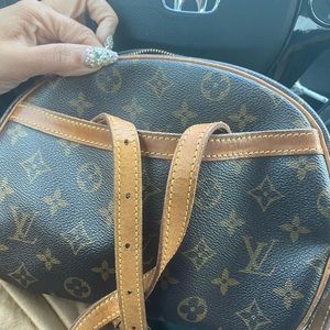 Authentic LV CROSSBODY // 💎SOLD 💎